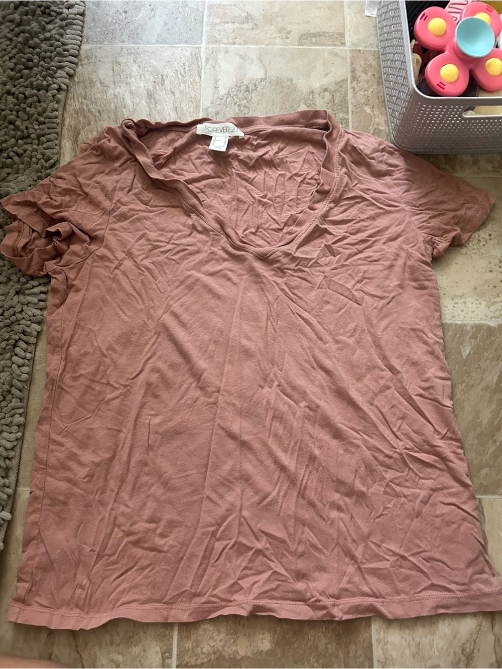 Forever 21 Dusty Rose V-Neck Short Sleeve Tee